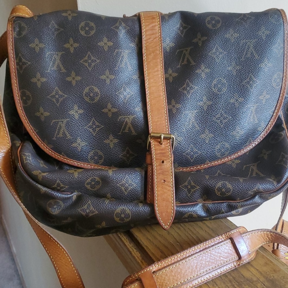 Saumur 35 Louis Vuitton Large Crossbody